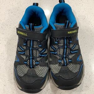 Boys Merrell size 2M